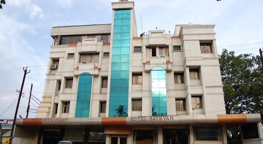 Hotel Sathyam Tiruchirappalli Extérieur photo