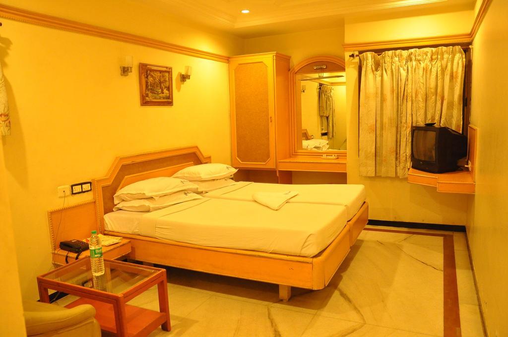 Hotel Sathyam Tiruchirappalli Chambre photo